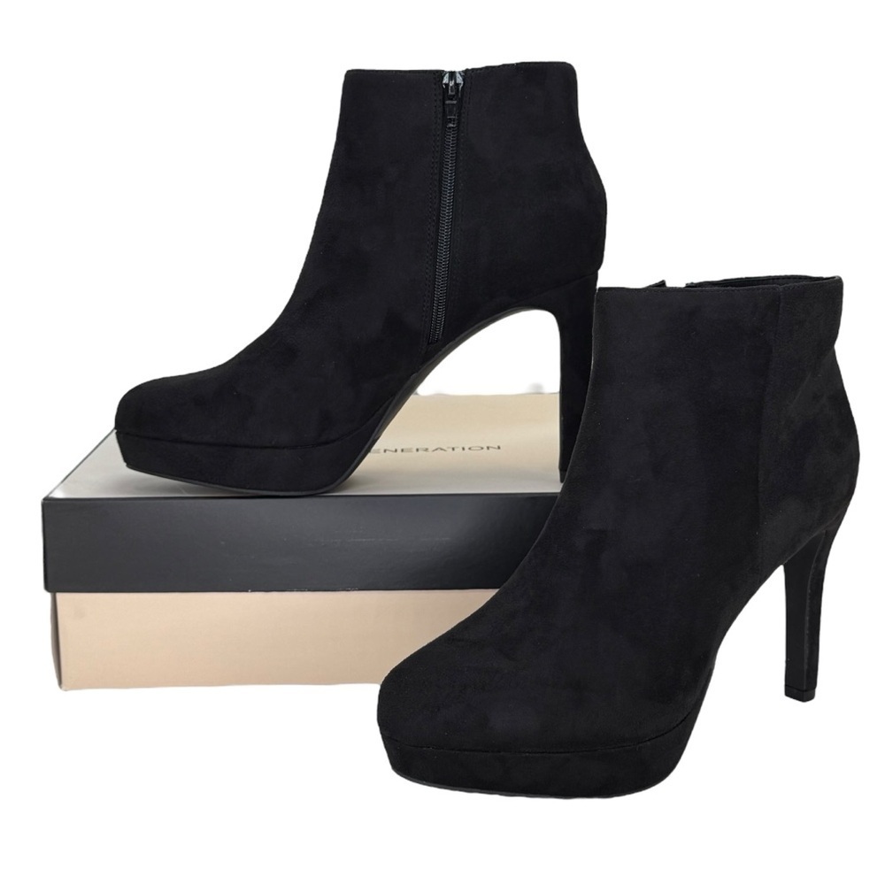 BCBGeneration Jeanne Black Microsuede Womens Heel Ankle Boots Size 11M